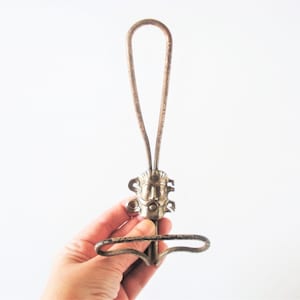 Große Antike Metall Doppel Haken mit Gesicht- Antike Guss Metall Wand Aufhänger- Aufbewahrung Wand-Dekor- ca.1930s