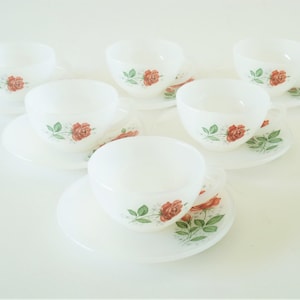 Vintage Set of 4 ARCOPAL Tea/ Coffee Cups and 4 Saucers- Milk Glass Cups- Red Rose Pattern Coffee Cups- UNUSED-Made in France- 1970s