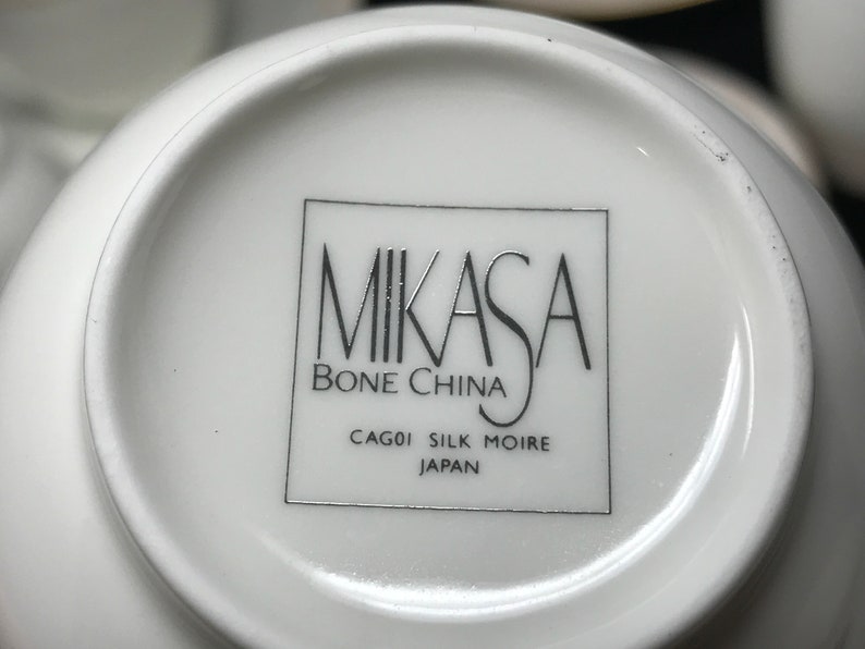 Set of 4 Mikasa Silk Moire Flat Cups and Saucers image 4