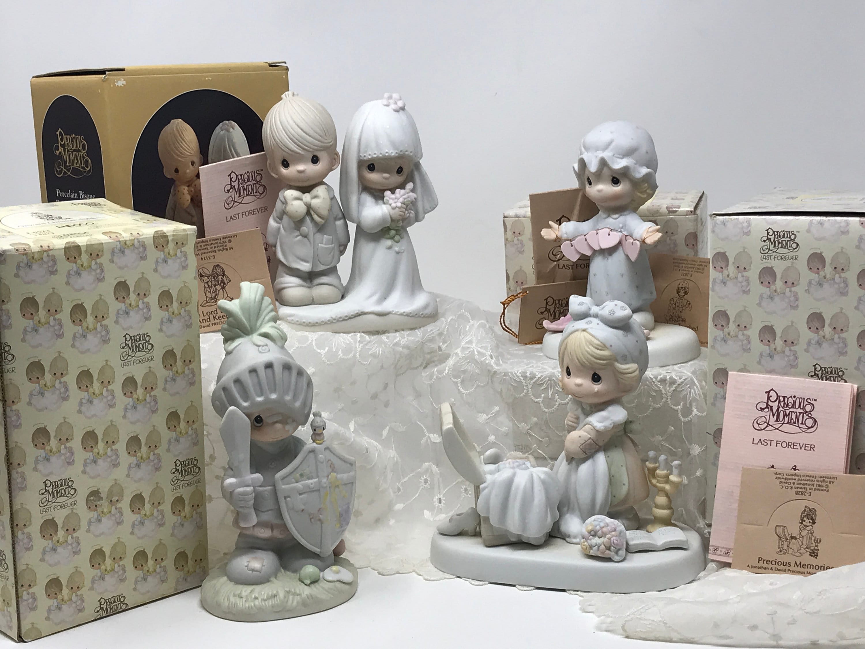 precious moments 置物　4個 Vintage Precious Moments Figurines: 1979-1983, Signed Jonathon