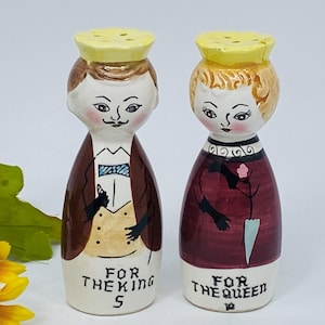 NASCO Del Coronado For the King and Queen Salt & Pepper Shakers Set made in Japan