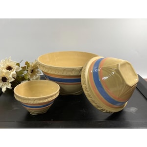 Pie Crust McCoy Yellow Ware Mixing Bowls - Amazing Set of 3 with Blue & Pink Bands