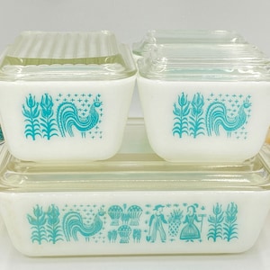 Vintage Pyrex Butterprint Turquoise Refrigerator Dishes - Amish Farm Scene - Complete Set of 4 Dishes with 4 Lids