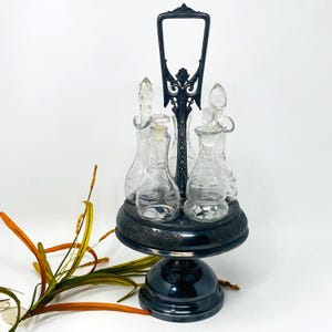 Juego antiguo victoriano de 5 piezas con ruedas, chapado cuádruple, Middletown Plate Co. #257