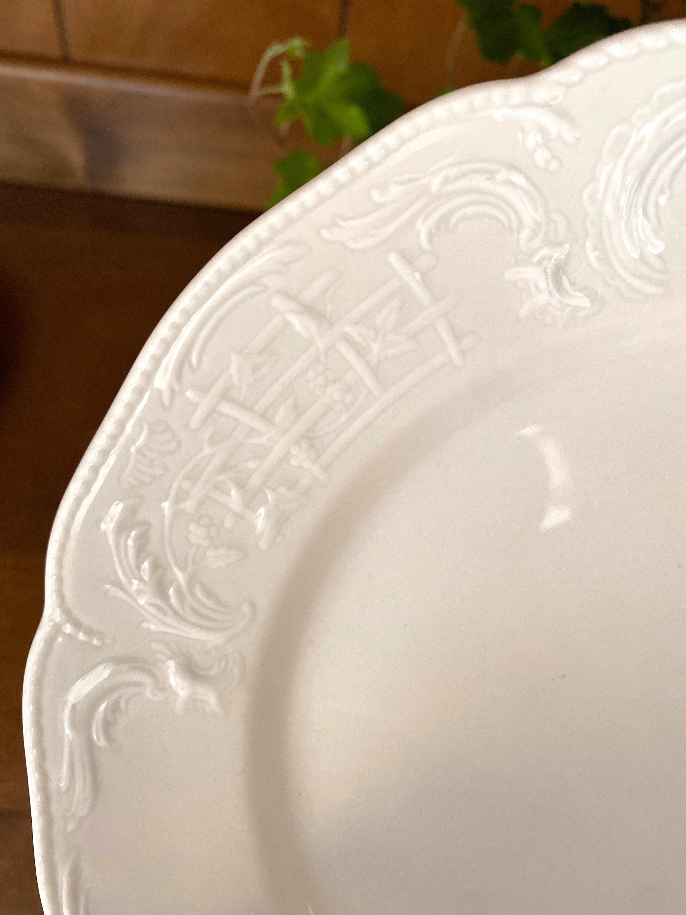 Assiette à pain Rosenthal Sanssouci : porcelaine fine blanche avec rebord perlé - France