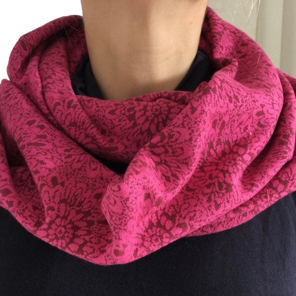 Warmer Loopschal Jacquard in pink, schön weich