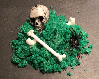 Bubbling zombie graveyard foaming bath salts with bones and creepy crawlies - Green zombie bath - Gifts for Kids