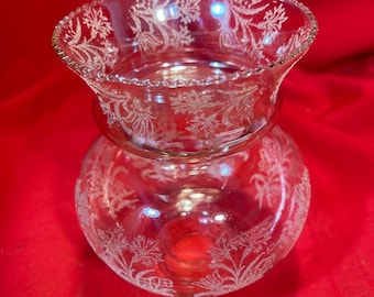Vintage Ruffled Rim Floral Embossed Lamp Shade Chimney