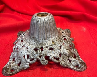 Antique Cast Iron Bradley Hubbard Ornate Oil Lamp Base 504-4