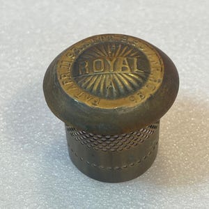 Antique Brass Royal Oil Lamp Flame Spreader