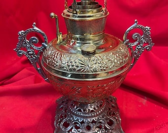 Antique Brass Bradley Hubbard Ornate Oil Lamp Trophy Design L54