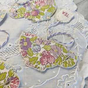 Himbeerblüten Liberty of London Print Teetasse Lesezeichen