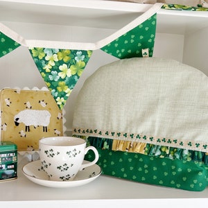 St. Patrick’s Day Ruffled Tea Cozy