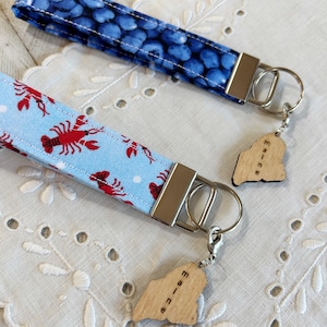 Maine State Souvenir Key Fob - your choice of 2 Fun Patterns