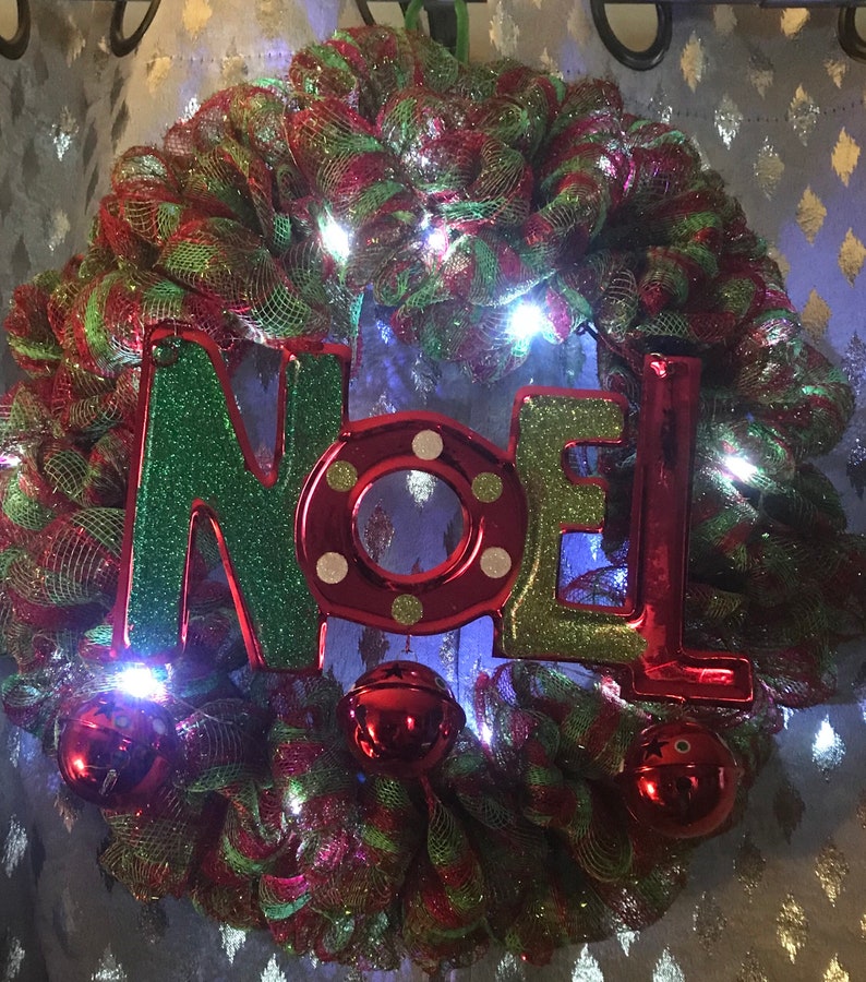 Noel wreath