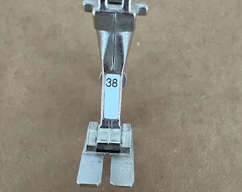 Bernina #38 Piping Foot for Older Machines