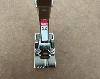 Bernina #32 Pintuck Foot with 7 Grooves