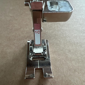 Bernina # 1C Reverse Pattern Sewing Forward Foot