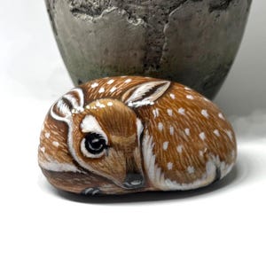 Little fawn painted rock, Size 2.6 X 1.6 inches, Christmas stocking stuffer, Unique deer painted stones, paperweight rock, Animal totem