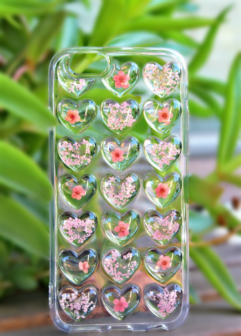 Fleurs roses séchées pressées en 3D Heart Shapes iPhone 11 11 Pro 11 Pro Max, iPhone X XS XS Max XR SE iPhone 6/6s 7 7 Plus 8 8 Plus Phone Case image 1