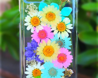 Pressed Dried Mix Daisies Flowers Hard Plastic Phone Case on Samsung Galaxy S10, S10 Plus, S10 Edge, S9, S9 Plus, S8, S8 Plus, S7, S7 Edge
