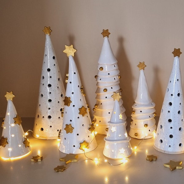 Bougeoir en céramique pour sapin de Noël, petit sapin de Noël, sapin de Noël en céramique blanc et doré fait main, décoration de cheminée pour les fêtes