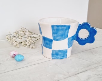 Handmade blue checkers mug, hand painted small ceramic espresso cup, uniek verjaardagscadeau