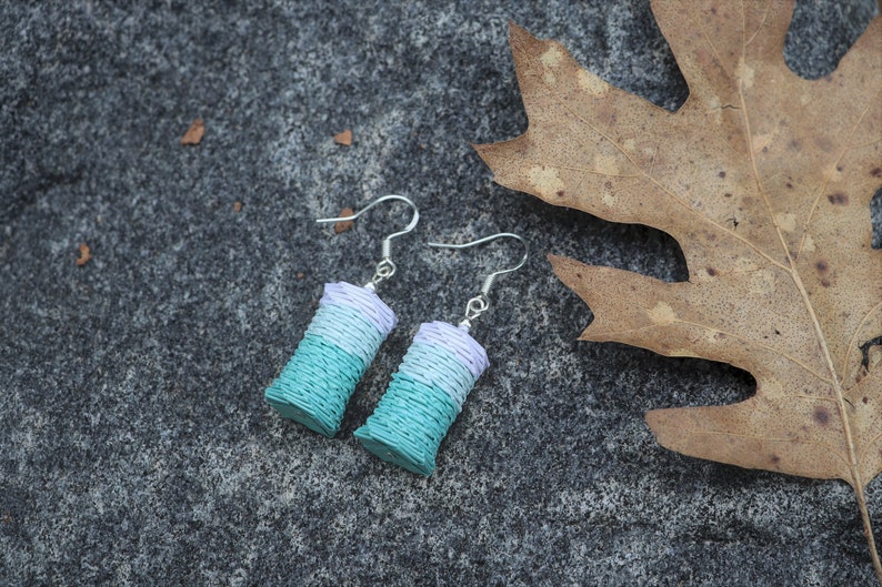 Upcycle paper jewelry in shade of purple. Light weight jewelry. Gradation earrings.