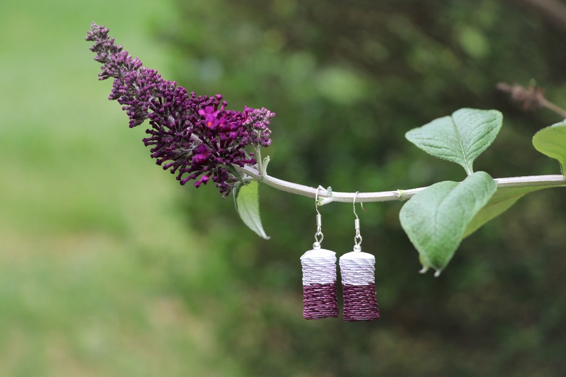 Upcycle paper jewelry in shade of purple. Light weight jewelry. Gradation earrings.