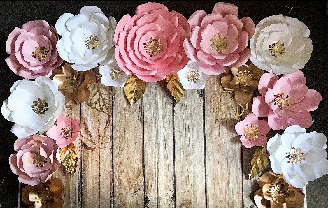 Paper Flower Backdrop: Flower 2 - Ash and Crafts
