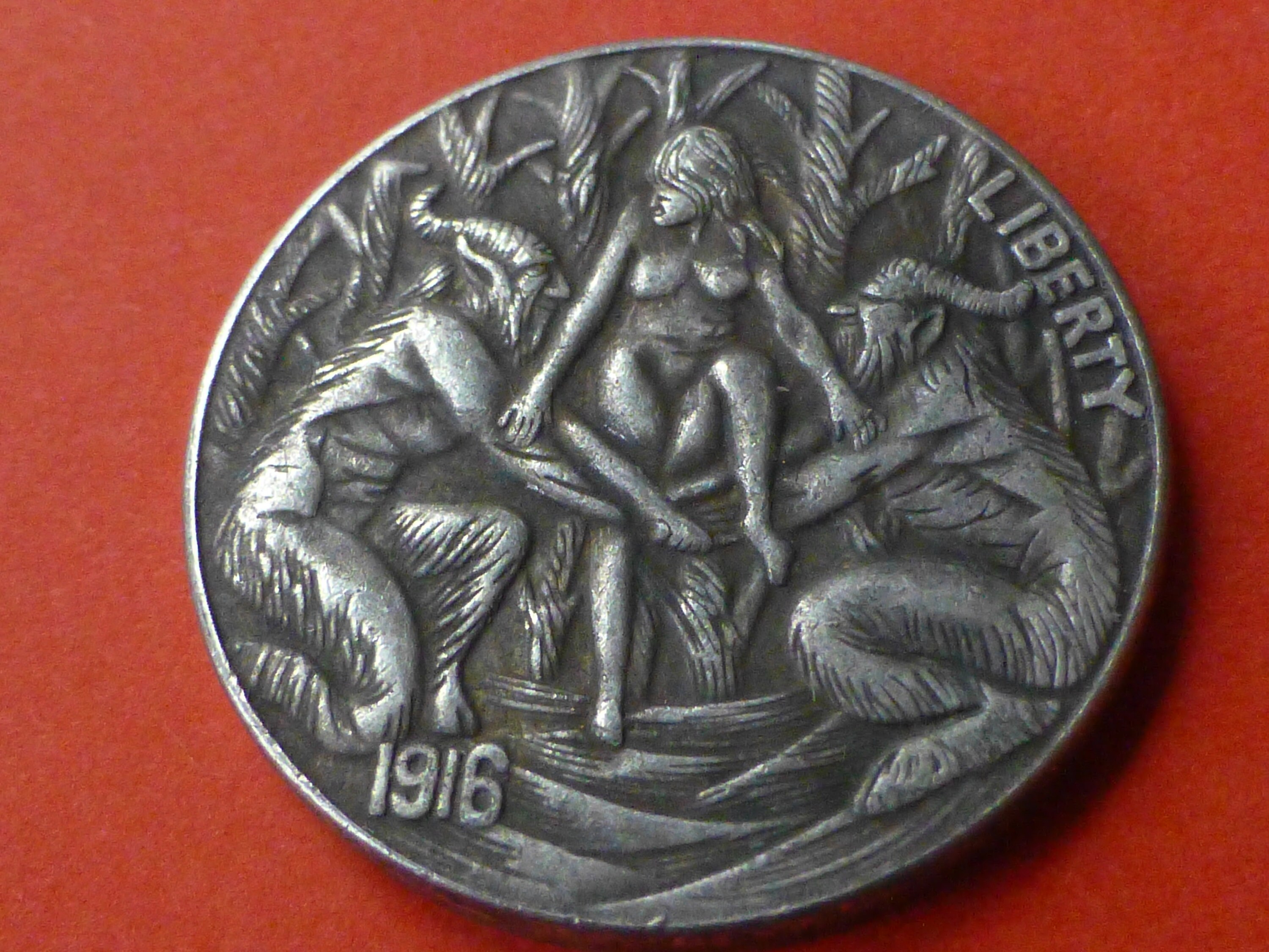 1916 Hobo Nickel Münze nackte Mädchen Spaß im Wald mit 1916 Hobo Nickel Münze nackte Mädchen Spaß im Wald mit