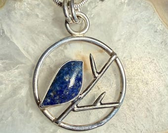 Colgante de plata de ley con lapislázuli, collar de pájaro azul hecho a mano