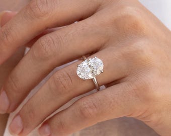 4ct Oval Lab-Grown Diamond Engagement Ring – High-Profile Solitaire