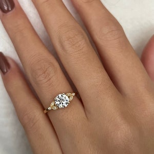 Round Cut moissanite engagement ring, 1 carat center stone 6.5mm moissanite, diamond side stone  14\18k