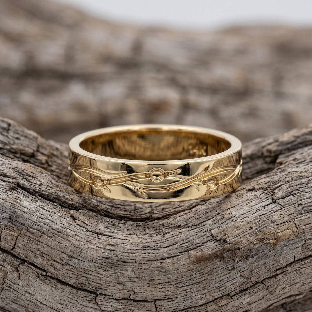 Organic Twisted Vine Band - Unisex Artisan Wedding Ring, 5mm, 14k