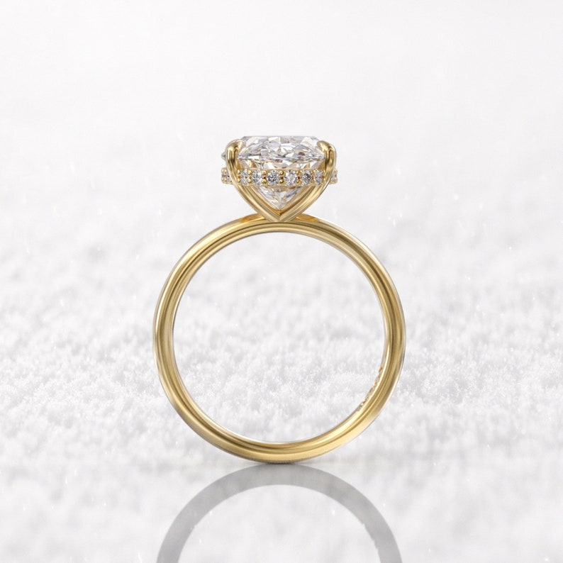 Förlovningsring med dold halo, 1,5 upp till 3 karat solitaire oval moissanitring, oval 14k, 1,5 mm tunn ring och 0,11 ct dold halo diamant bild 8