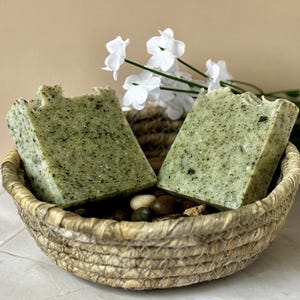 Vegan Shea Butter Soap with Wild Nettle – Gentle, Natural & Exfoliating for Sensitive Skin