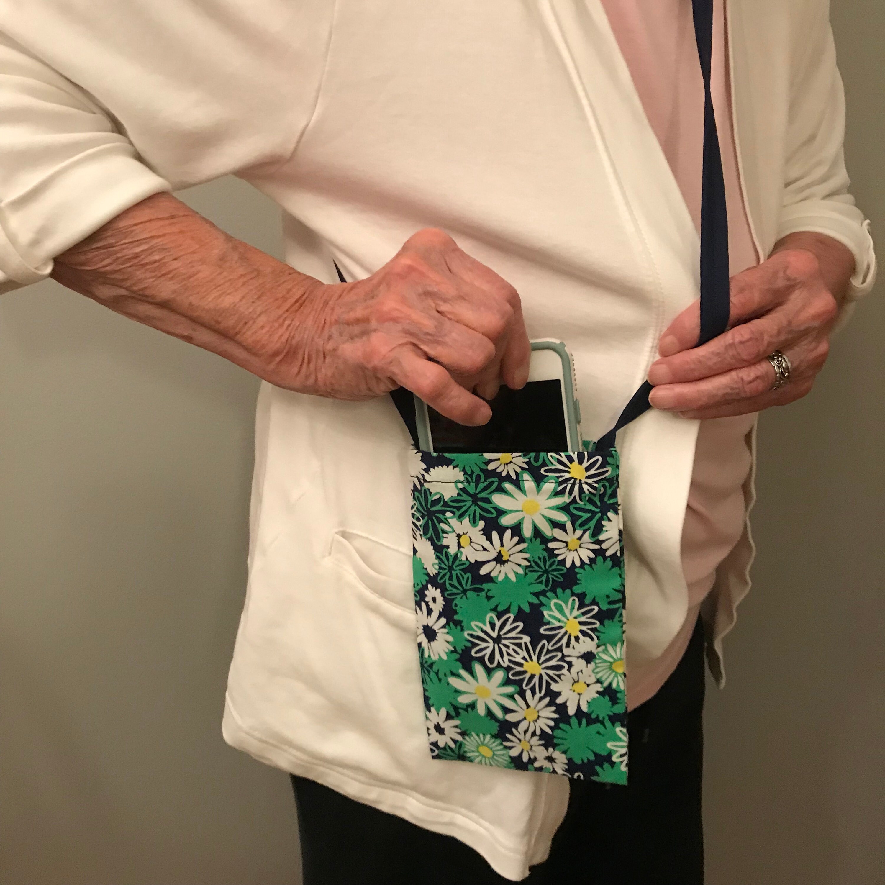 pocket size purse