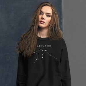 Wassermann Sweatshirt | Herren & Frauen Sweatshirt | Sternbild Shirt | Astrologisches Zeichen | Sternzeichen Kleidung | Wassermann Geburtstagsgeschenk
