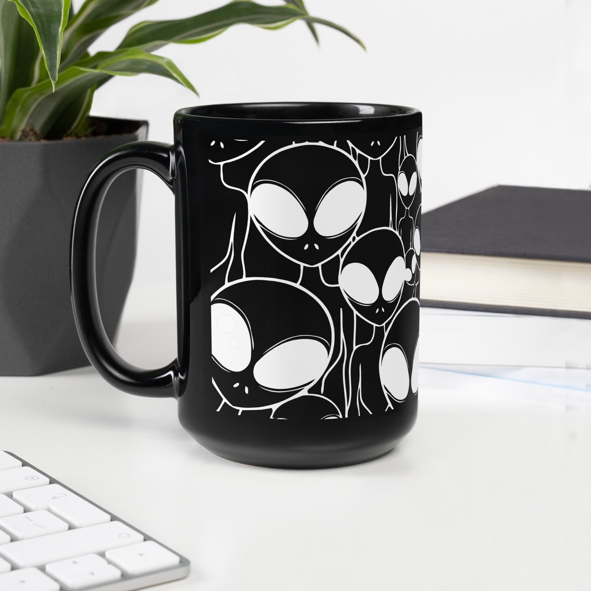 20oz Alien Xenomorph Romulus Cup Tumbler – Multicolor, Insulated With Straw