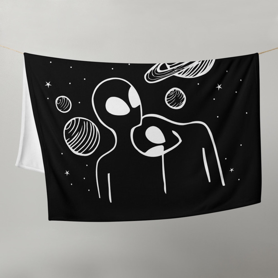Alien Friend Throw Blanket, Aliens Fleece Blanket, Cozy Space Lover ...