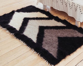 Grey Black White Mens Rug 6х2.5, Small Monochrome runner rug, Gray Bohemian rug, Small Scandinavian arrowed dark rug runner, gift for him