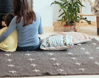 Dark Gray Wool Area Rug 6х7, Large Gray scandinavian carpet with white shaggy crosses for living room, bed room, mens rug