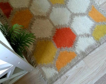 Fabulous Milk&Honey Wool RugRunner 33" x 61", White yellow amber orange hexagon pattern kilim rug runner, Honeycomb rug kilim 5'x2.7'