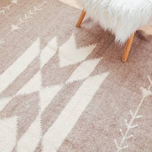 Neutral Beige Aztec Rug With White Pattern 5x7, Large Wool Area Rug ...
