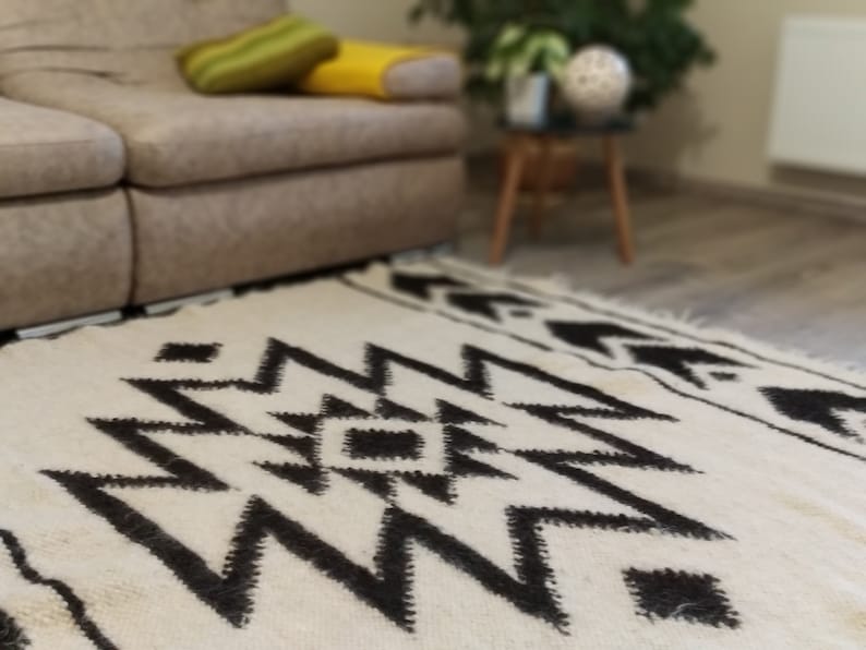 White and Black Aztec Wool Area Rug 67 х 76, White Area Rug Whith Black