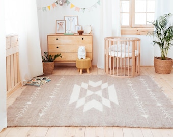 5х7 Neutral Beige Aztec Rug with White pattern, Natural wool area rug, Tribal rug for living room, Warm and Soft Gift for Mom