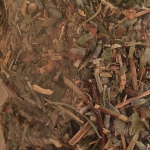 Blend of several herbal teas, dried leaves of common lady&#39;s mantle, sage leaves, blueberry leaves, field horsetail, rosemary, clover