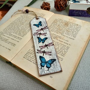 Wooden decoupage bookmarker, Vintage design bookmark, Teacher gift, Gift for book lovers, Blue butterflies and dragonflies