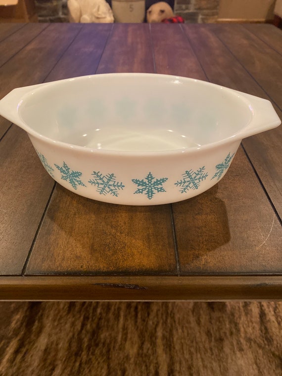 Pyrex Snowflake 043-No Lid